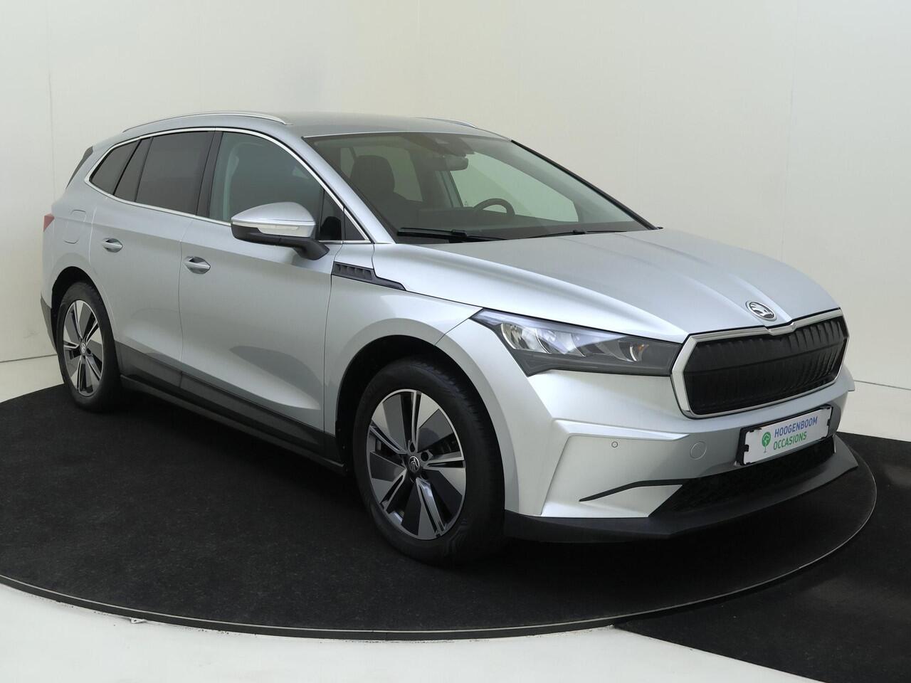 Skoda Enyaq iV 80 | Keyless | 3-zone airco | Stoel- en stuurwielverwarming | Navigatie | Achteruitrijcamera | Cruise control | Voorklimatisering |