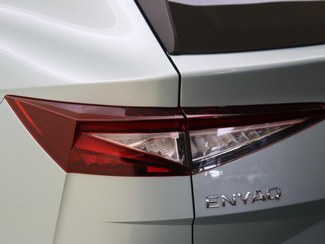 Skoda Enyaq iV 80 | Keyless | 3-zone airco | Achteruitrijcamera | Voorklimatisering | Stoel- en stuurwielverwarming | CarPlay | Cruise control | Navigatie |