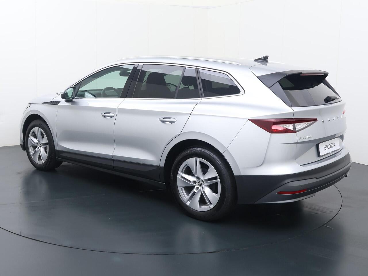 Skoda Enyaq iV 80 | 204 PK | SoH 95% | Verwarmde voorstoelen | Navigatiesysteem | Adaptive cruise control |