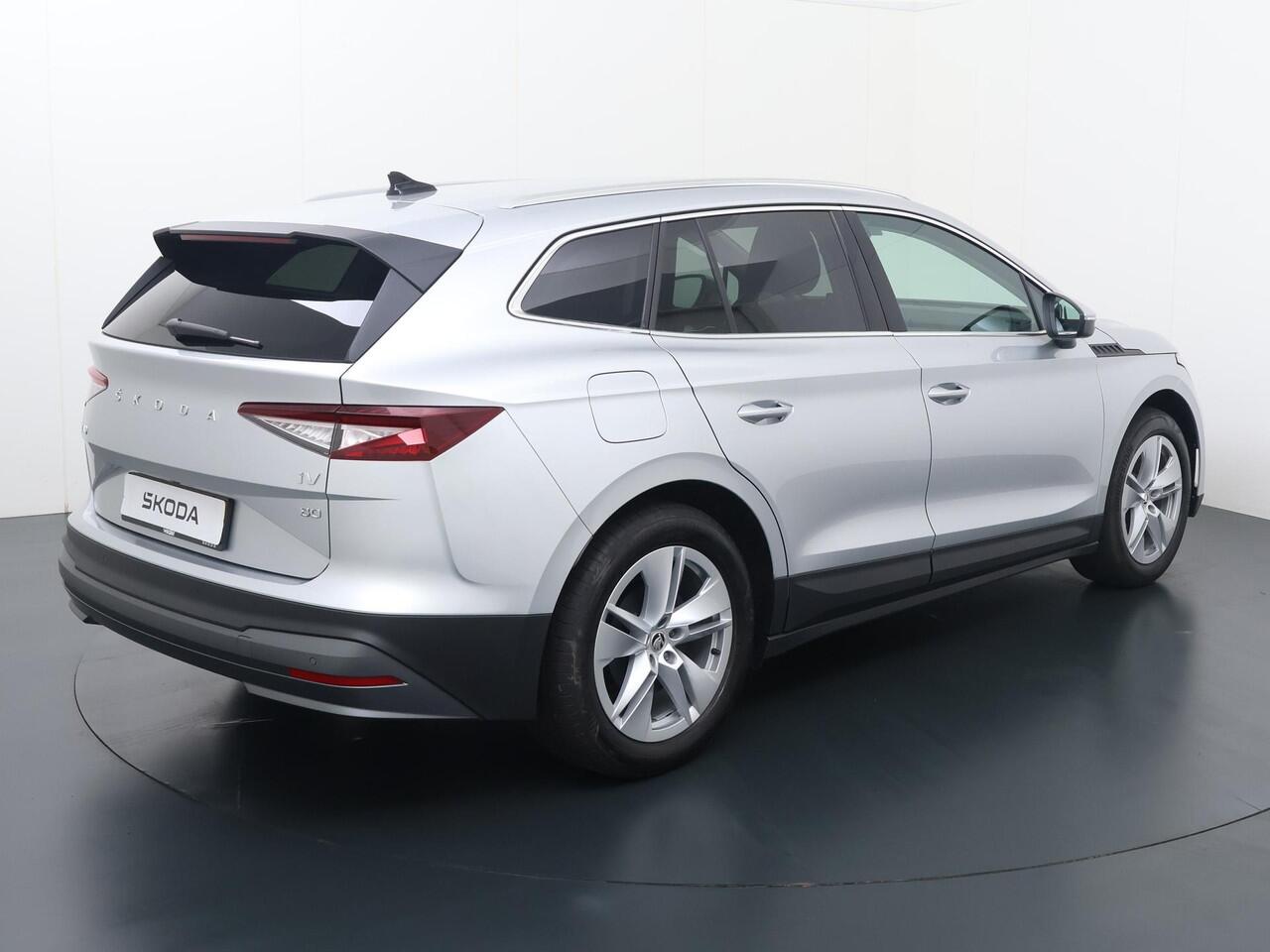 Skoda Enyaq iV 80 | 204 PK | SoH 95% | Verwarmde voorstoelen | Navigatiesysteem | Adaptive cruise control |