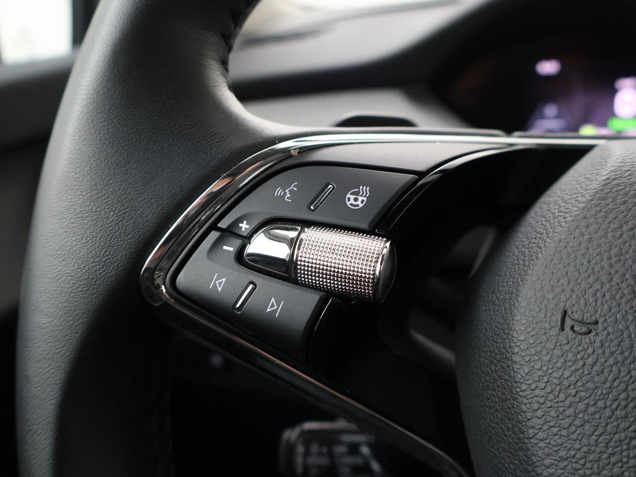 Skoda Enyaq iV 80 | 204 PK | SoH 95% | Verwarmde voorstoelen | Navigatiesysteem | Adaptive cruise control |