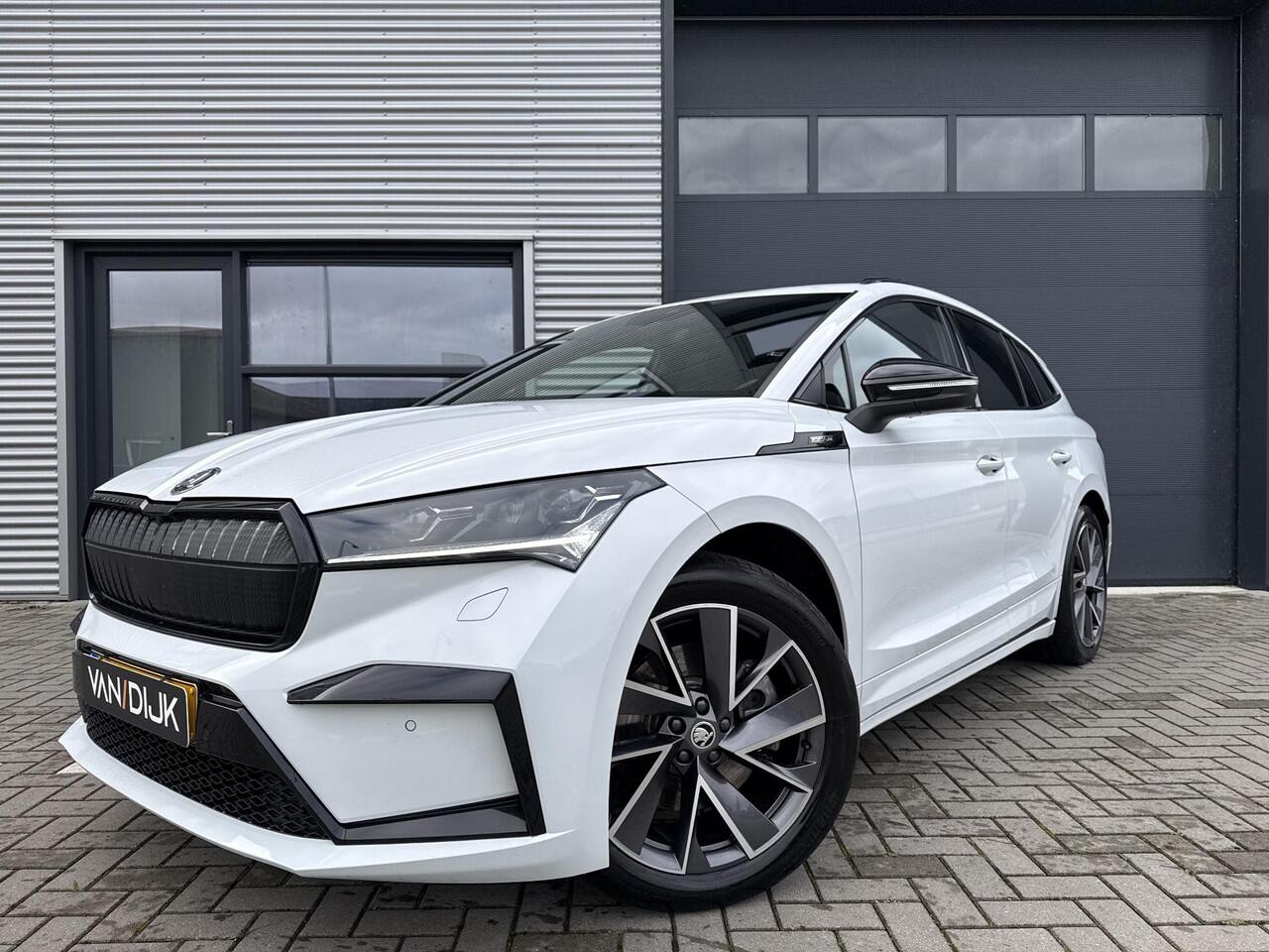 Skoda Enyaq iV 80 Sportline ?SOH 93% ?Sportstoelen Half Leder Alcantara ?Matrix LED ?Full LED ?Sfeerverlichting ?Navigatie ?Camera ?Lichtmetaal 20" ?Parkeersensoren