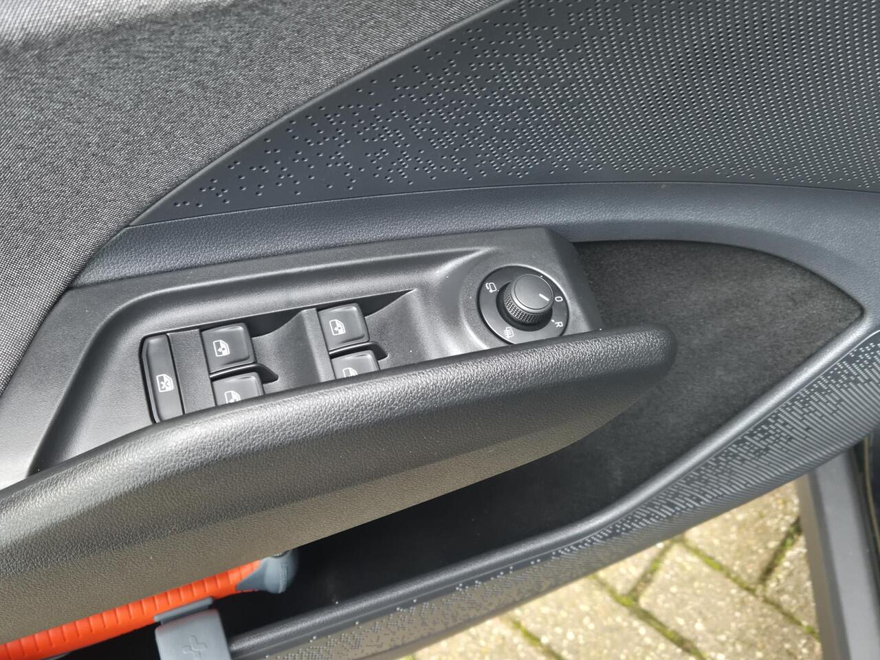 Skoda Enyaq iV 60 | Navigatie | Climate Control | Cruise Control | Licht metalen velgen | Parkeercamera