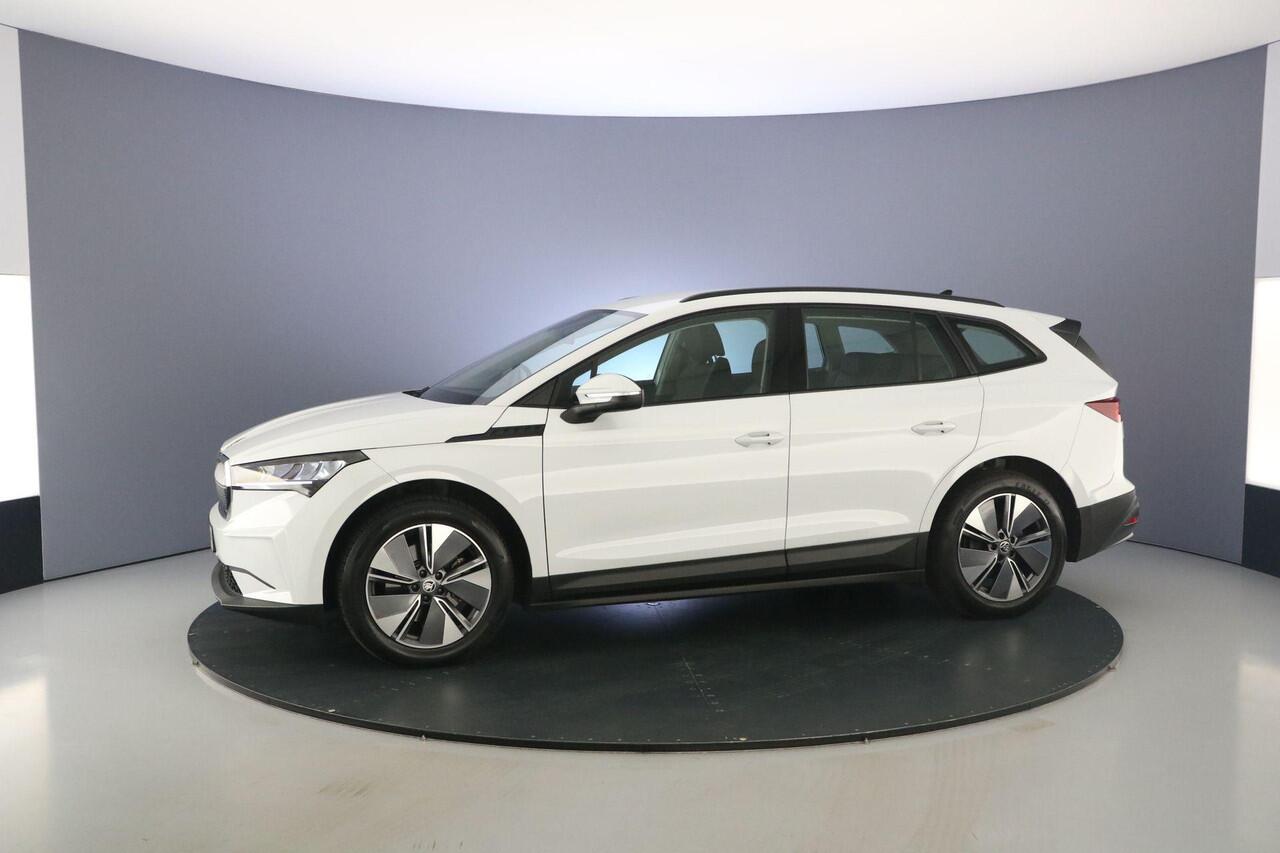 Skoda Enyaq iV 60 180pk Automaat Navigatie, Cruise control, Parkeersensor achter, Stoelverwarming, Airco, LED koplampen, DAB, Radio, Bluetooth, App connect
