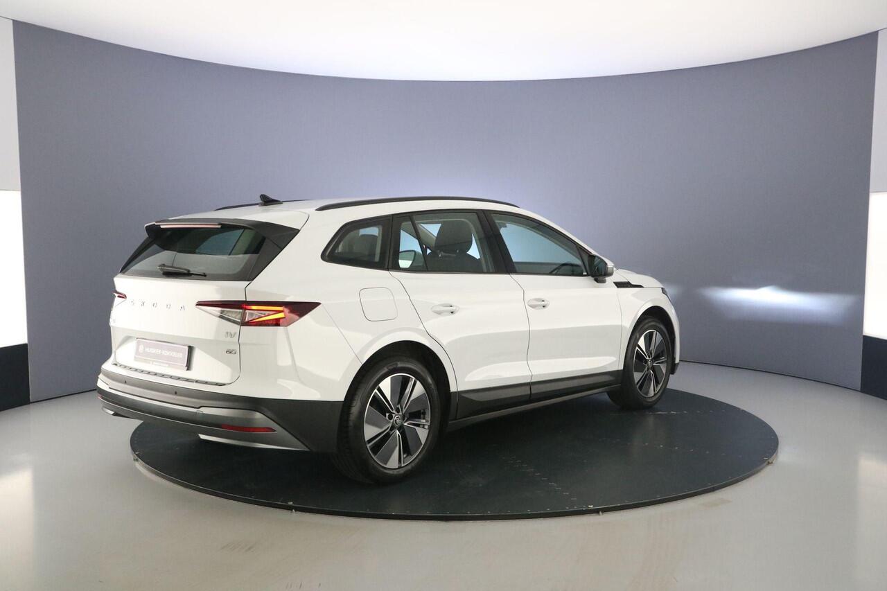 Skoda Enyaq iV 60 180pk Automaat Navigatie, Cruise control, Parkeersensor achter, Stoelverwarming, Airco, LED koplampen, DAB, Radio, Bluetooth, App connect