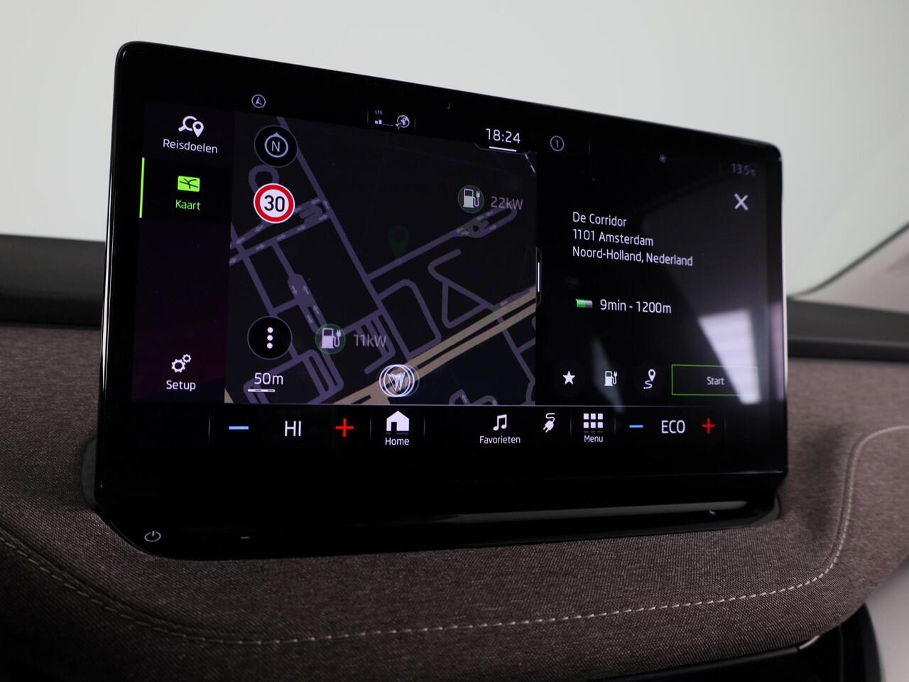 Skoda Enyaq iV 80 204pk | Verwarmd sturuwiel | Wegklapare trekhaak | Warmtepomp | Parkeercamera