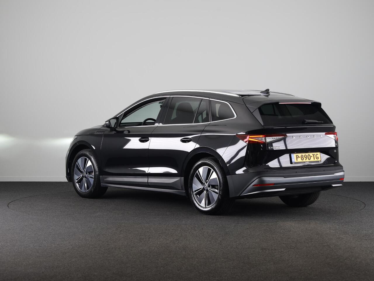 Skoda Enyaq iV 80 204pk | Verwarmd sturuwiel | Wegklapare trekhaak | Warmtepomp | Parkeercamera