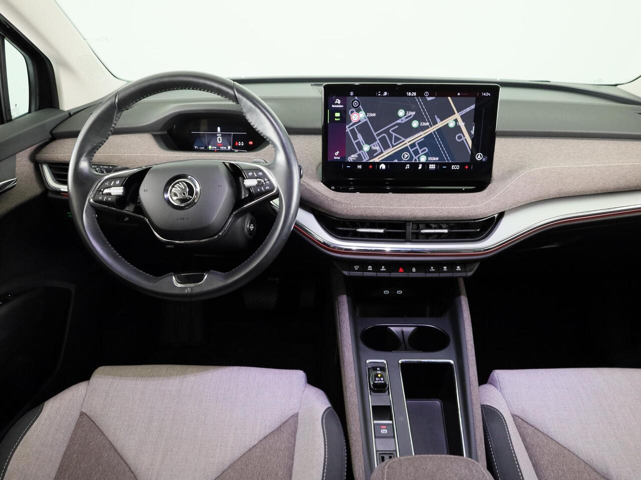 Skoda Enyaq iV 80 204pk | Verwarmd sturuwiel | Wegklapare trekhaak | Warmtepomp | Parkeercamera