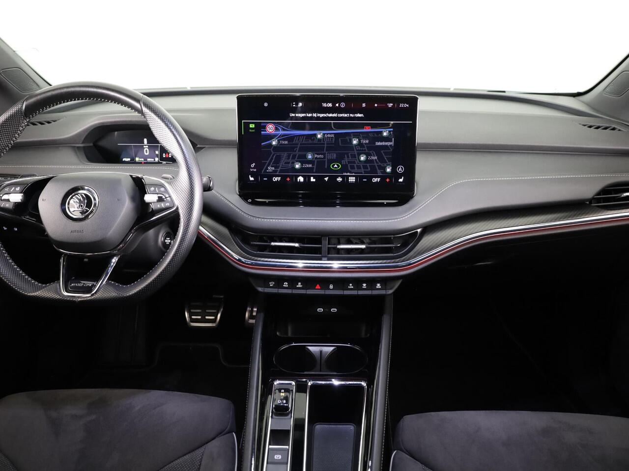 Skoda Enyaq iV 60 Sportline 180 pk | SoH 90% | Navigatie | Parkeersensoren | Achteruitrijcamera | Autom. airco (3 zones) | Stoelverwarming | Keyless |