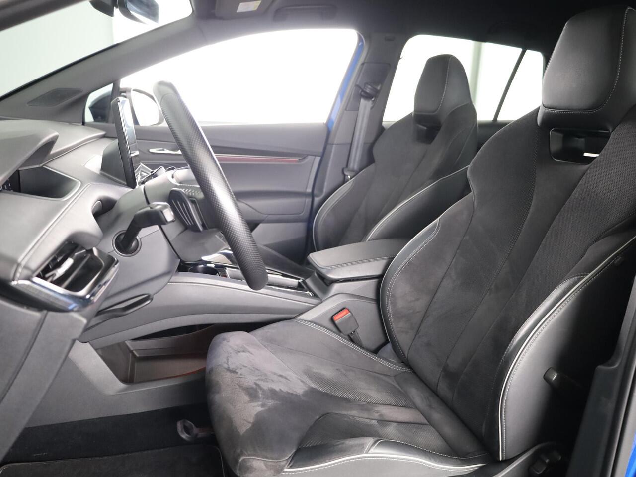 Skoda Enyaq iV 60 Sportline 180 pk | SoH 90% | Navigatie | Parkeersensoren | Achteruitrijcamera | Autom. airco (3 zones) | Stoelverwarming | Keyless |