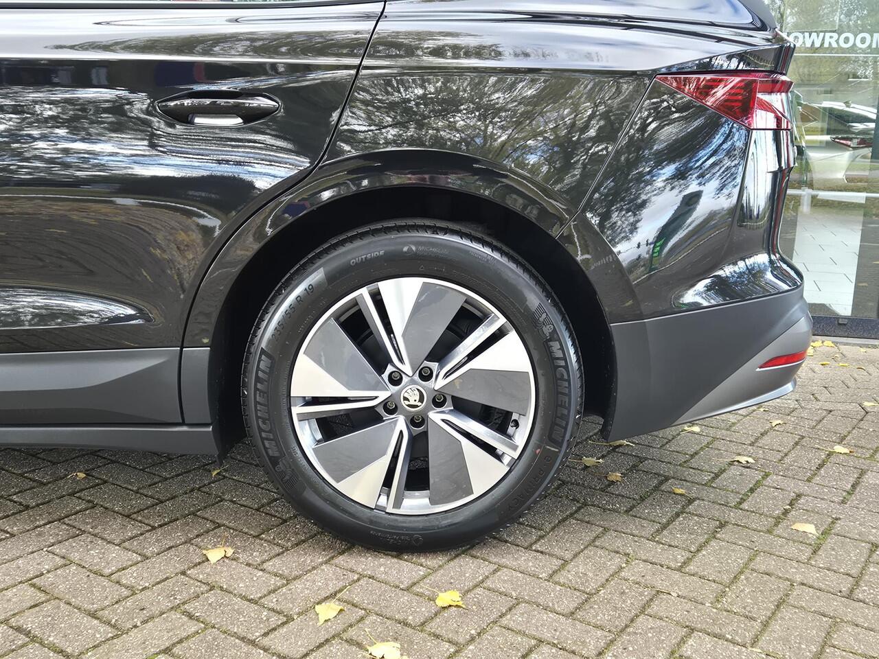 Skoda Enyaq iV 60 | Navigatie | Climate Control | Cruise Control | Licht metalen velgen | Parkeercamera