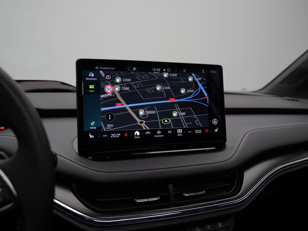 Skoda Enyaq iV 80X 265 pk Sportline | Warmtepomp | Panoramadak | Gegeugenstoel | Matrix LED | Stuur-/stoelverwarming | Leder/alcantara