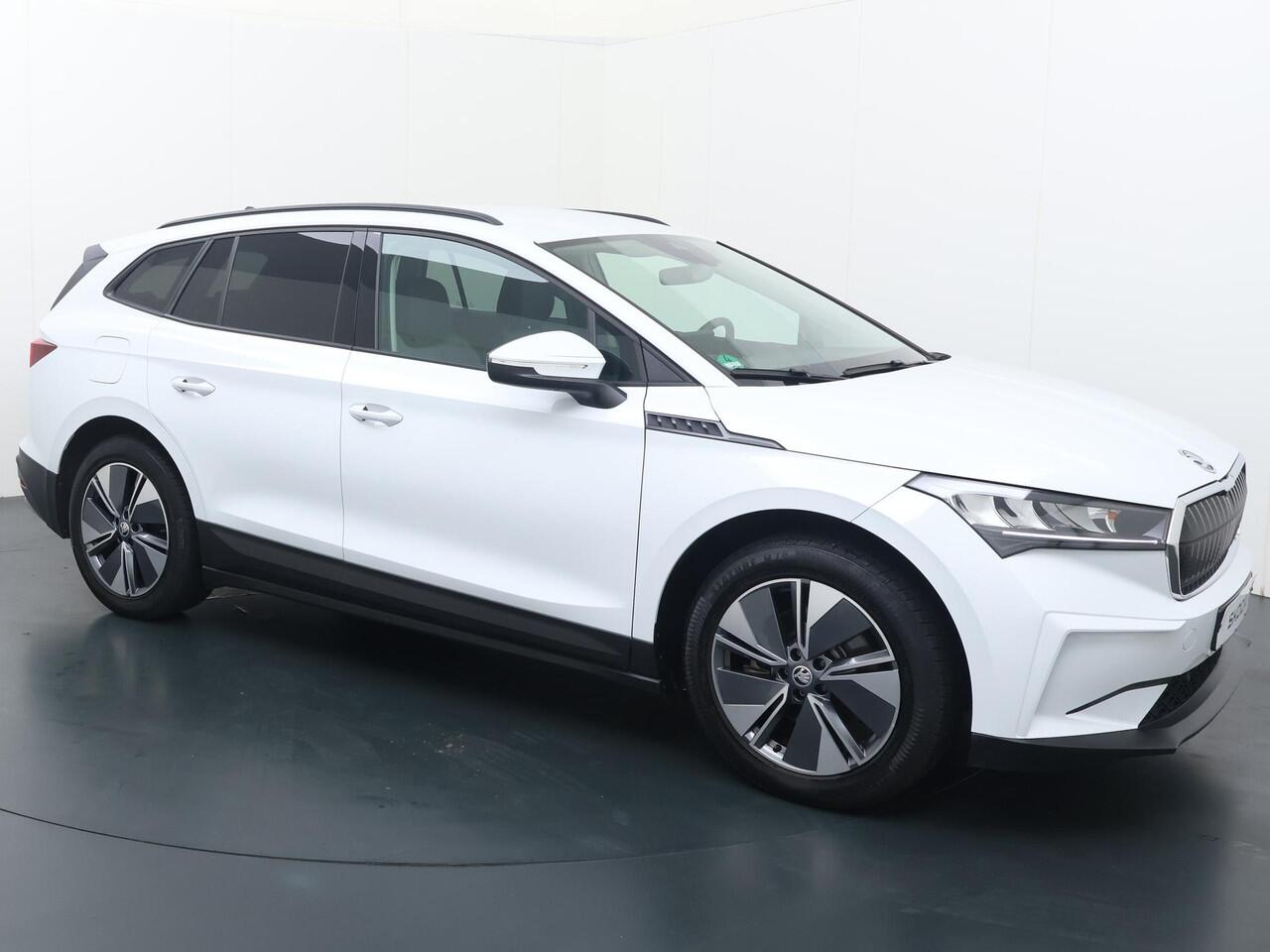 Skoda Enyaq iV 60 | 180 PK | SoH 90% | Voorstoelen verwarmd | Navigatiesysteem | Climate control |