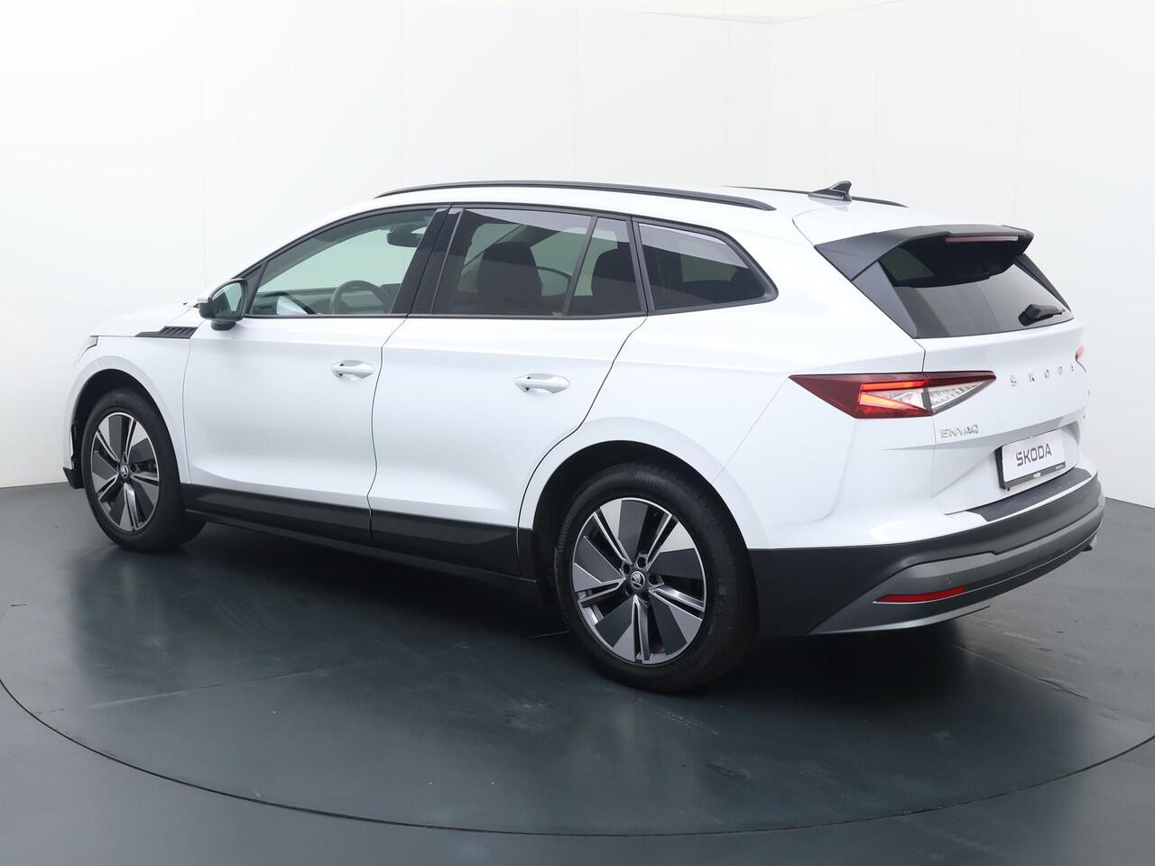 Skoda Enyaq iV 60 | 180 PK | SoH 90% | Voorstoelen verwarmd | Navigatiesysteem | Climate control |