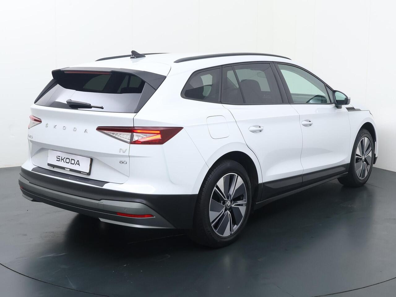 Skoda Enyaq iV 60 | 180 PK | SoH 90% | Voorstoelen verwarmd | Navigatiesysteem | Climate control |