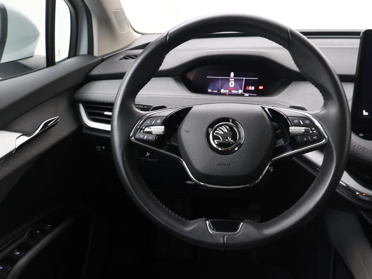 Skoda Enyaq iV 60 | 180 PK | SoH 90% | Voorstoelen verwarmd | Navigatiesysteem | Climate control |