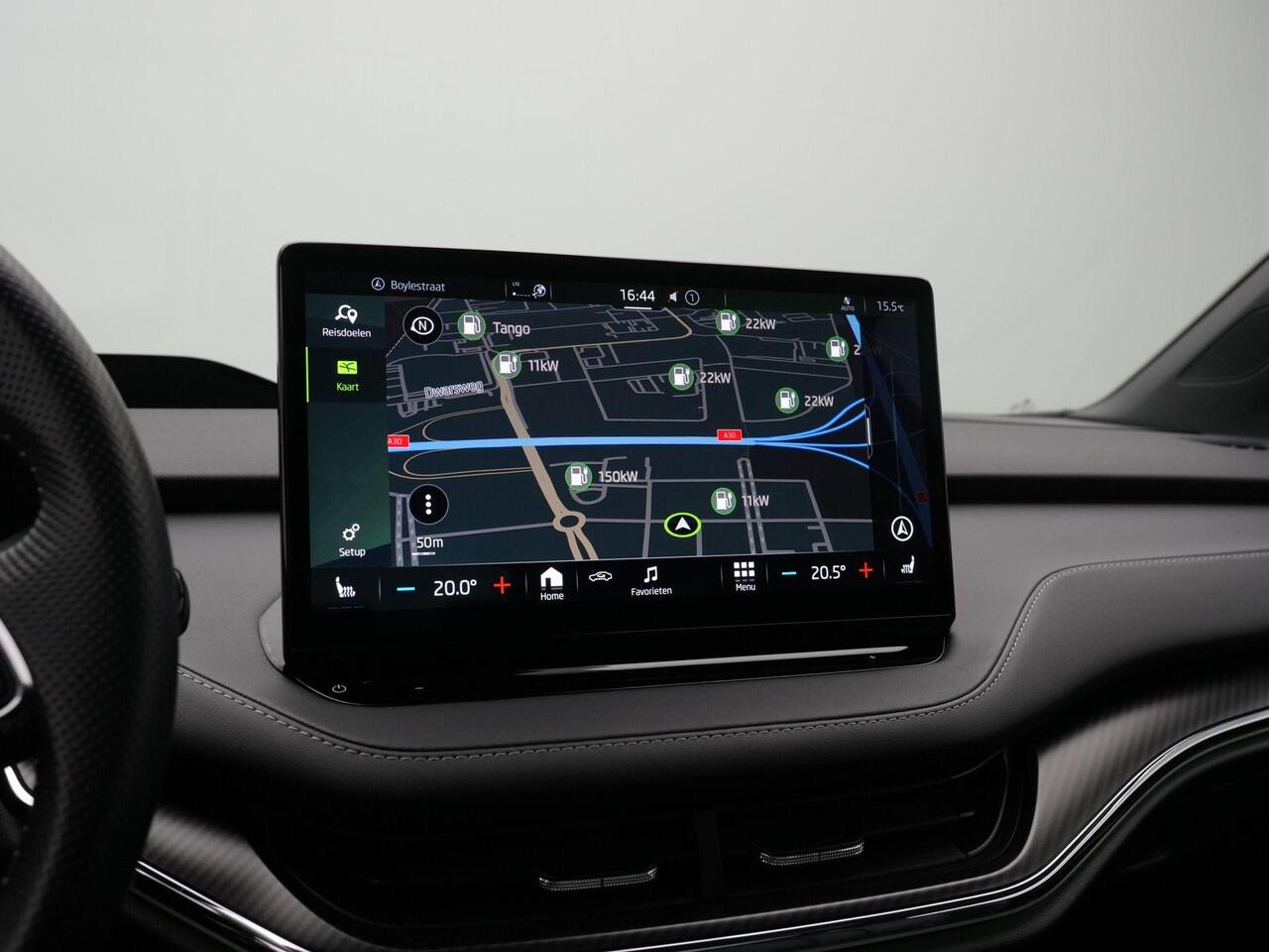 Skoda Enyaq iV Coupé 80 RS 299 pk | SOH 92% | Panoramadak | Trekhaak | Leder | Geheugen-/massagestoel | Adaptief onderstel | Canton | Matrix LED | Head-up display | 360 camera