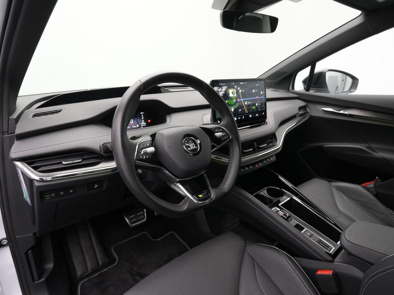 Skoda Enyaq iV Coupé 80 RS 299 pk | SOH 92% | Panoramadak | Trekhaak | Leder | Geheugen-/massagestoel | Adaptief onderstel | Canton | Matrix LED | Head-up display | 360 camera