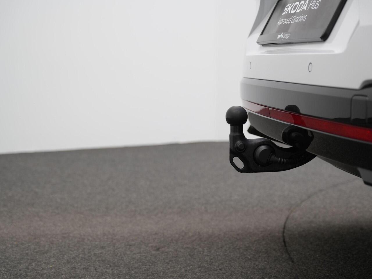 Skoda Enyaq iV Coupé 80 RS 299 pk | SOH 92% | Panoramadak | Trekhaak | Leder | Geheugen-/massagestoel | Adaptief onderstel | Canton | Matrix LED | Head-up display | 360 camera