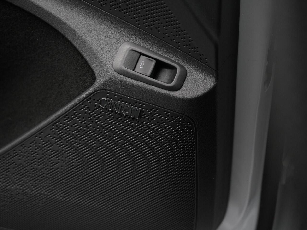 Skoda Enyaq iV Coupé 80 RS 299 pk | SOH 92% | Panoramadak | Trekhaak | Leder | Geheugen-/massagestoel | Adaptief onderstel | Canton | Matrix LED | Head-up display | 360 camera