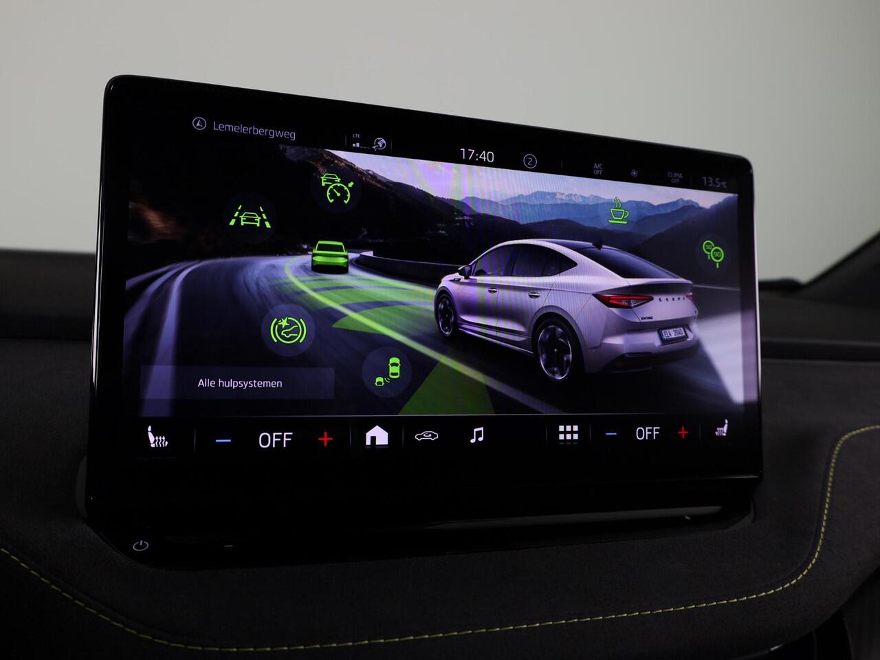 Skoda Enyaq iV Coupé 80 RS 299pk | SoH 93% | Panoramadak | Elektrisch verstelbare stoelen met geheugen | Verwarmbare voorstoelen en achterbank |