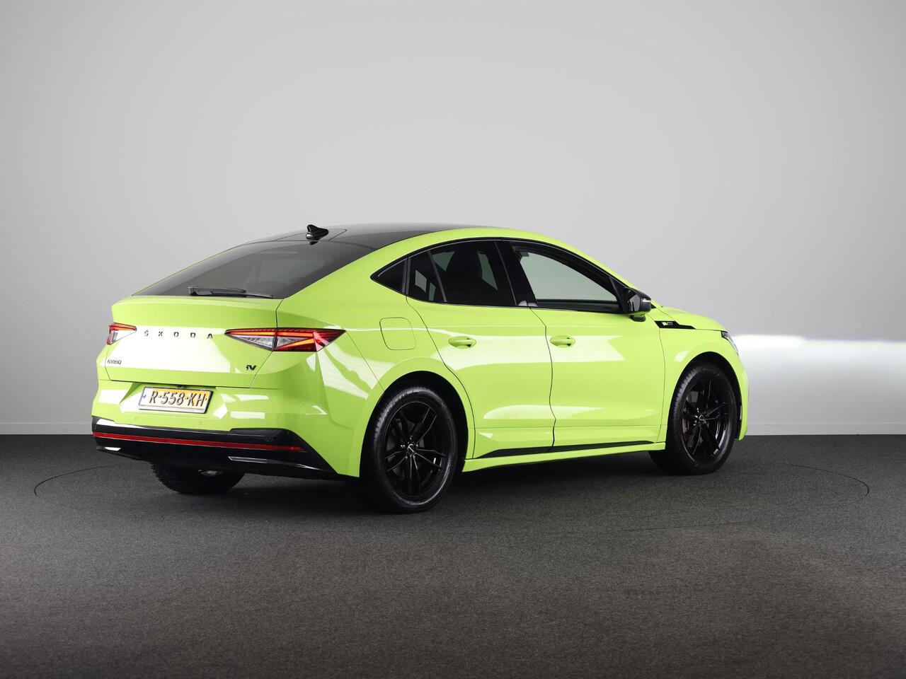 Skoda Enyaq iV Coupé 80 RS 299pk | SoH 93% | Panoramadak | Elektrisch verstelbare stoelen met geheugen | Verwarmbare voorstoelen en achterbank |