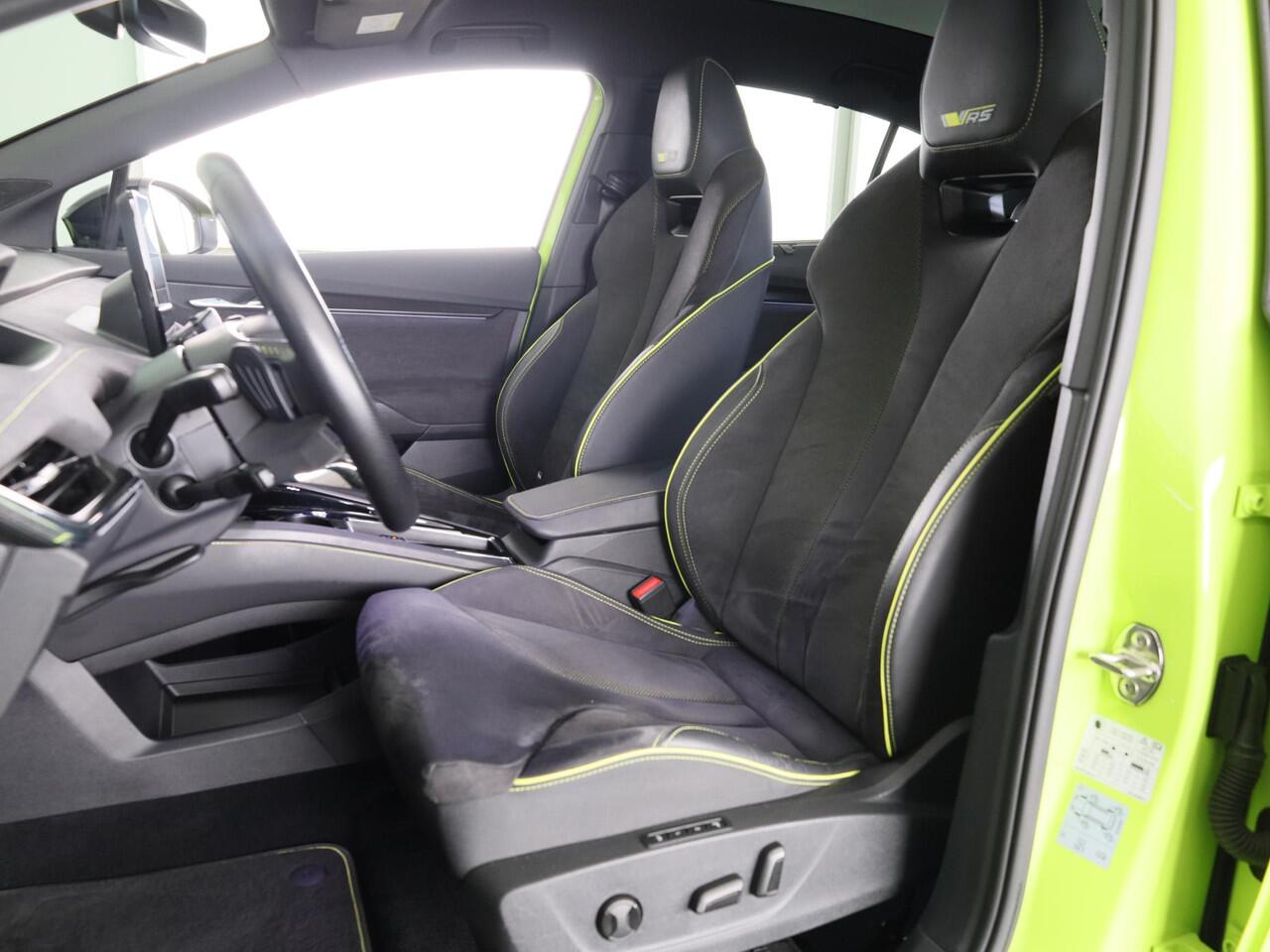 Skoda Enyaq iV Coupé 80 RS 299pk | SoH 93% | Panoramadak | Elektrisch verstelbare stoelen met geheugen | Verwarmbare voorstoelen en achterbank |