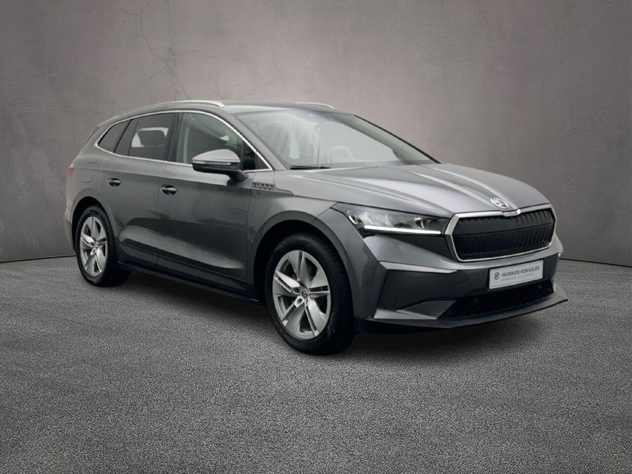 Skoda Enyaq iV 80 204pk Automaat Trekhaak, Adaptive cruise control, Navigatie, 360 camera, Stuurwiel verwarmd, Achteruitrijcamera, Parkeersensoren, LED koplampen