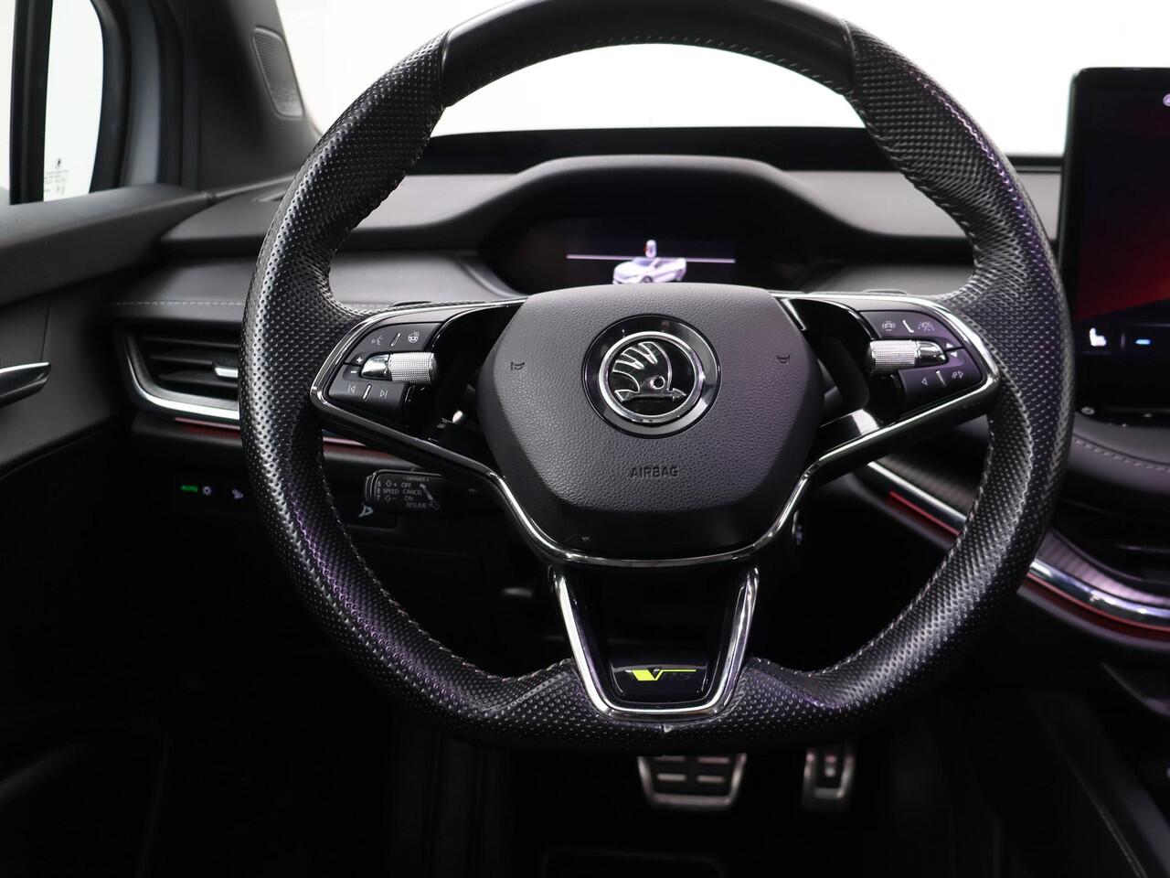 Skoda Enyaq iV Coupé 80 RS | 300 PK | Soh 89% | Trekhaak wegklapbaar | Panoramadak | Canton Sound | 21" LM velgen | Matrix LED koplampen |