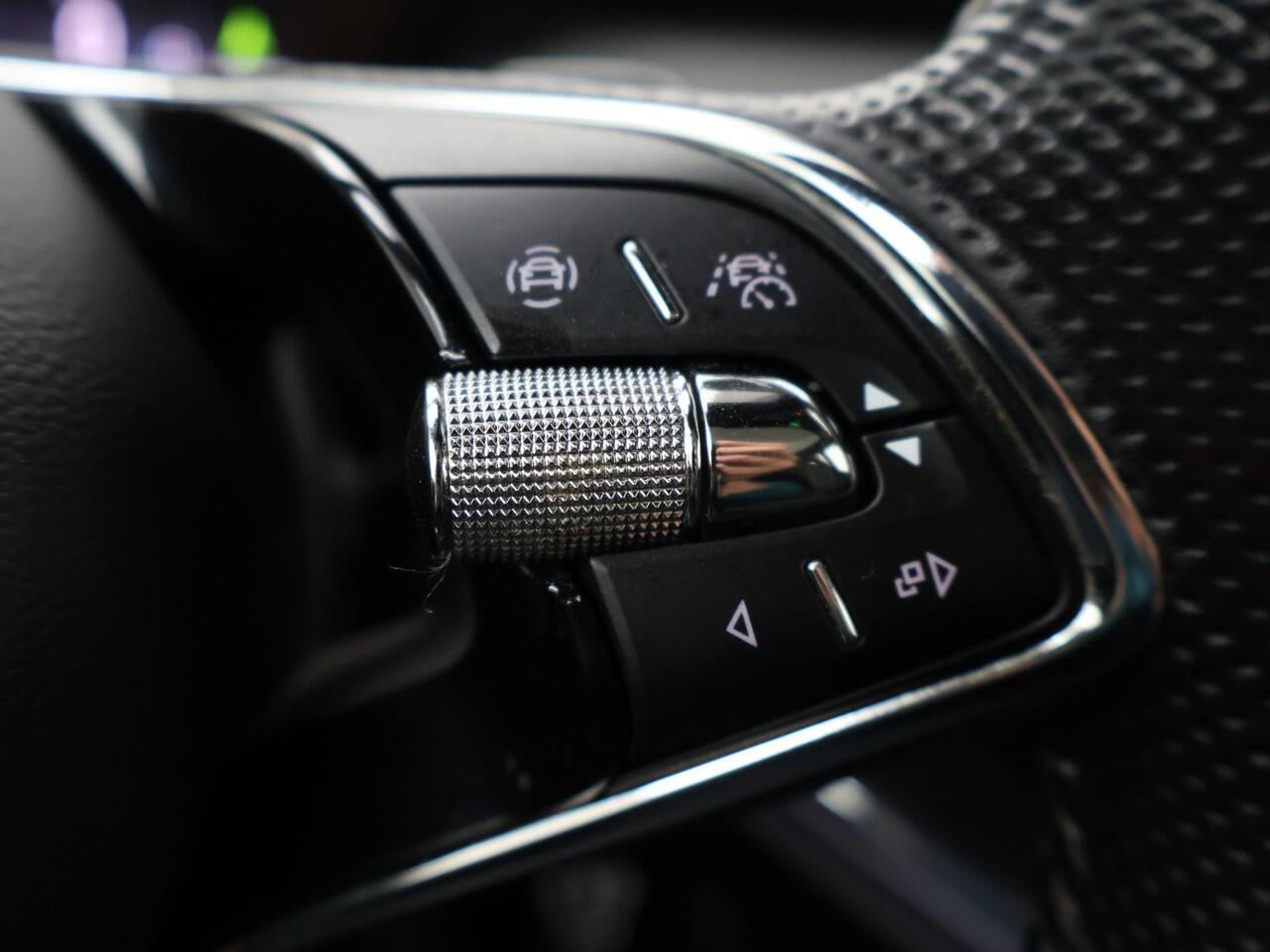 Skoda Enyaq iV Coupé 80 RS | 300 PK | Soh 89% | Trekhaak wegklapbaar | Panoramadak | Canton Sound | 21" LM velgen | Matrix LED koplampen |