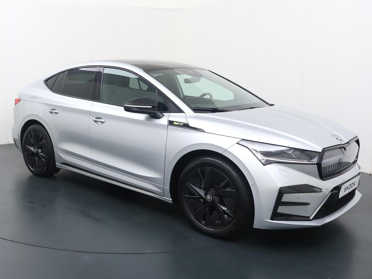 Skoda Enyaq iV Coupé 80 RS | 300 PK | Soh 89% | Trekhaak wegklapbaar | Panoramadak | Canton Sound | 21" LM velgen | Matrix LED koplampen |