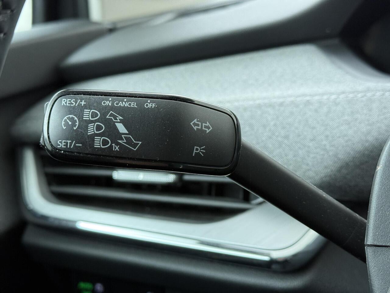 Skoda Enyaq iV 60 | 180 PK | SoH 89% | Cruise control | Navigatiesysteem | LED verlichting | Achteruitrijcamera |