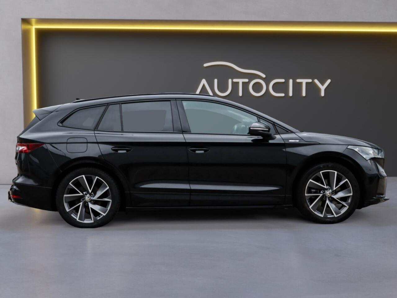 Skoda Enyaq iV 60 Sportline 180pk Trekhaak l Camera