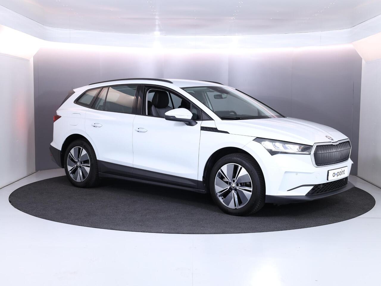 Skoda Enyaq iV 60 180 pk | SOH 93% | Navigatie | Parkeersensoren | Achteruitrijcamera | LED koplampen | Lichtmetalen velgen 19" | Apple Carplay/Android Auto |