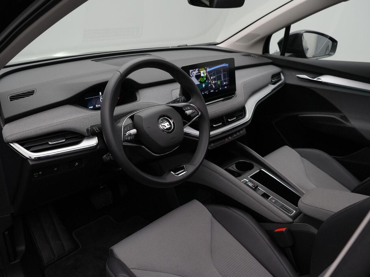 Skoda Enyaq iV 50 148 pk Selection | Panoramadak | Leder/stof | Navigatie | Stoelverwarming | Parkeersensoren achter