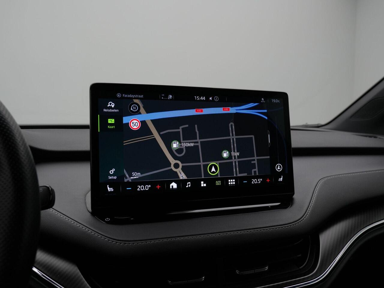 Skoda Enyaq iV 60 180 pk Sportline | Matrix LED | Stuur-/stoelverwarming | Geheugenstoel | Leder/alcantara | Navigatie