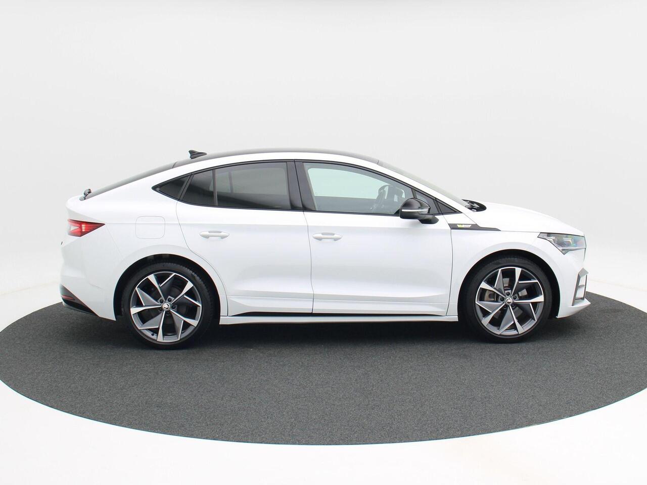 Skoda Enyaq iV Coupé 80 RS | Panoramadak | Full LED | Canton Audio | Adaptive Cruise | Stoelverwarming | Camera | 21 Inch | 80.917 Km!!