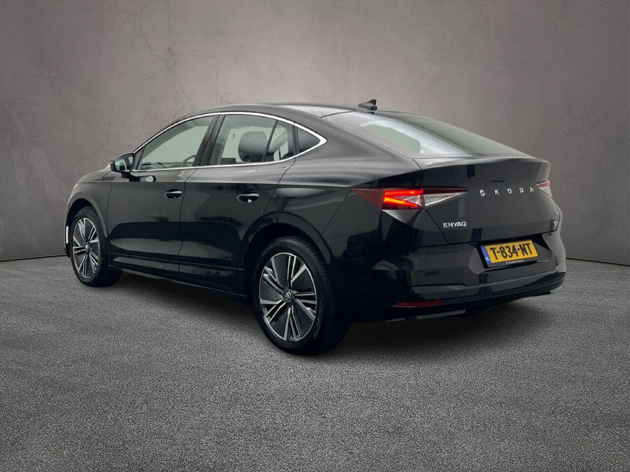 Skoda Enyaq iV Coupé 60 180pk Automaat Panoramadak, Cruise control, Achteruitrijcamera, Navigatie, LED koplampen, Parkeersensoren, Airco, App connect