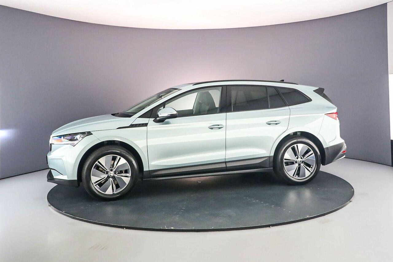 Skoda Enyaq iV 60 Business Edition Plus 180pk Automaat Panoramadak, Adaptive cruise control, Achteruitrijcamera, LED matrix koplampen, Stoelverwarming, Elektrische achterklep