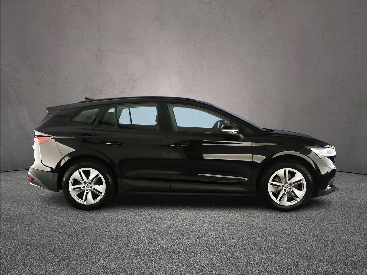 Skoda Enyaq iV 60 Selection 180pk Automaat Adaptive cruise control, Navigatie, Achteruitrijcamera, LED koplampen, Airco, Parkeersensoren, DAB, Radio, Bluetooth