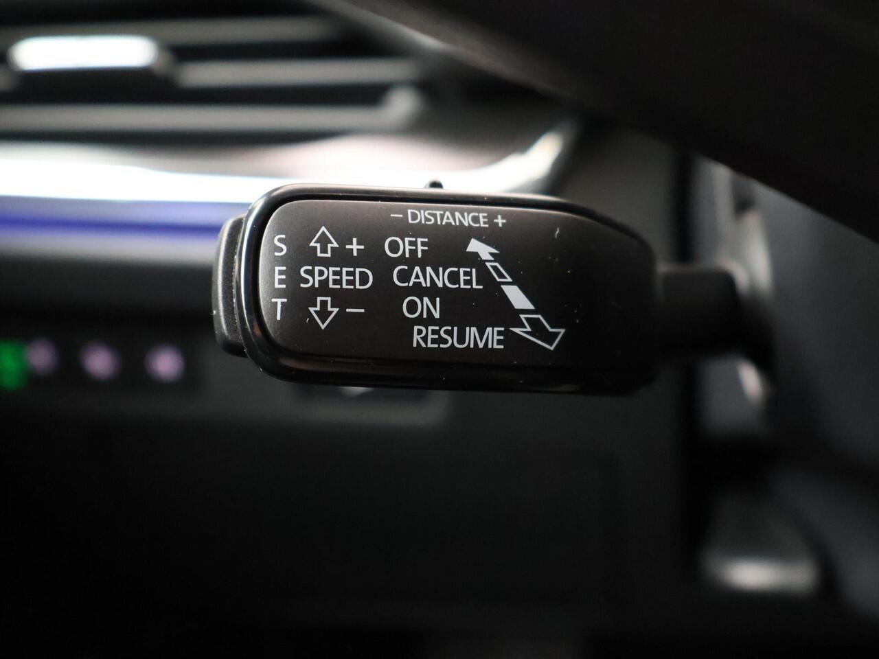 Skoda Enyaq iV 60 Sportline 180 pk Navigatie | CANTON geluidssysteem | Apple Carplay/Android Auto | Crystal Face | 20" lichtmetalen velgen |