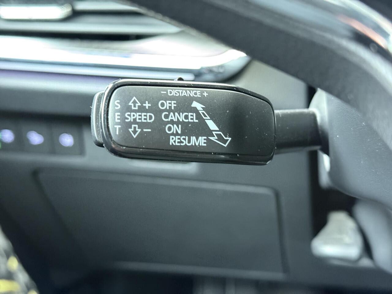 Skoda Enyaq iV Coupé 80 RS | 299 PK | Trekhaak | Warmtepomp | Panoramadak | Canton audiosysteem | 360 graden camera | Crystal Lighting grill |