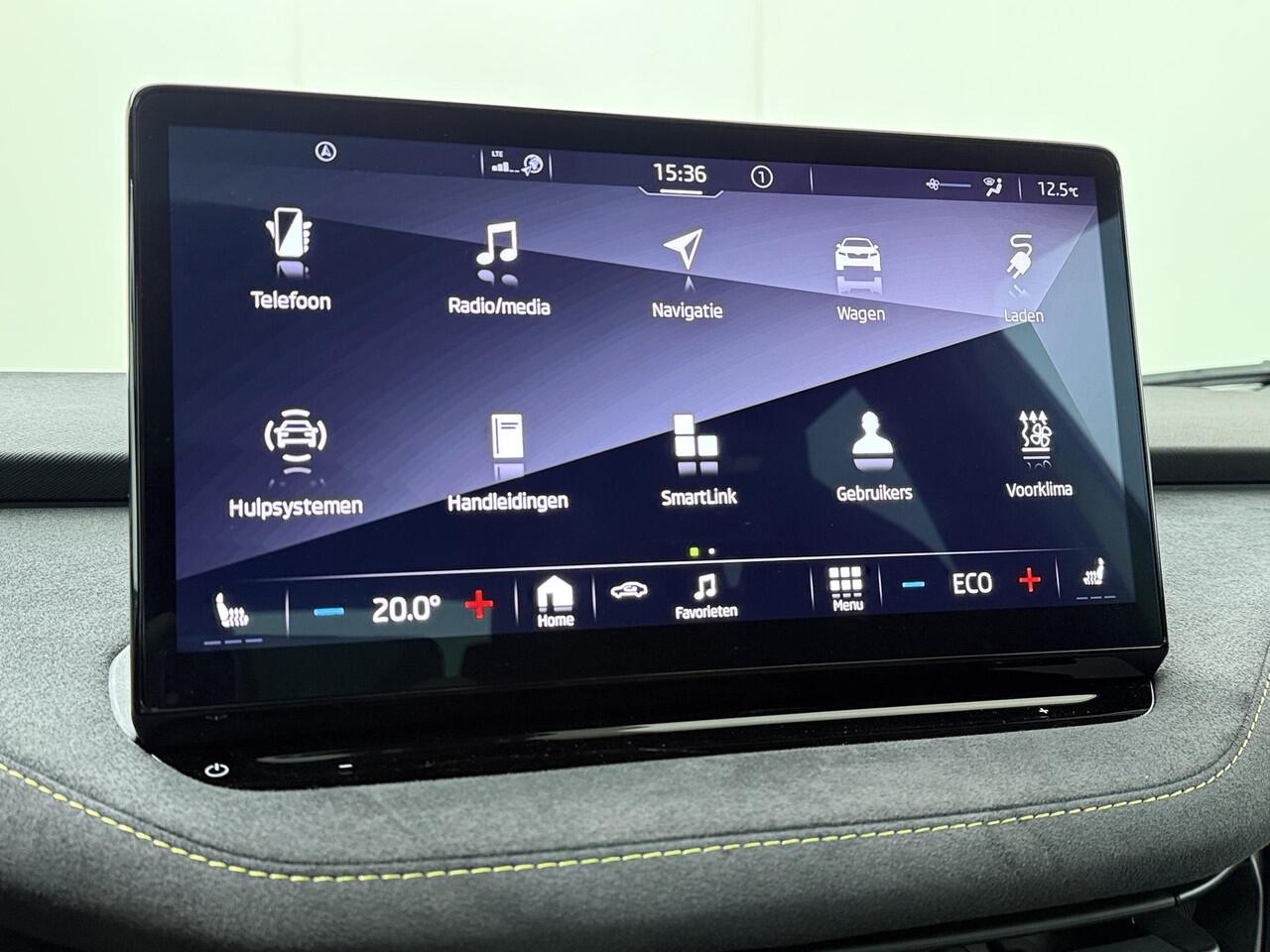 Skoda Enyaq iV Coupé 80 RS | 299 PK | Trekhaak | Warmtepomp | Panoramadak | Canton audiosysteem | 360 graden camera | Crystal Lighting grill |