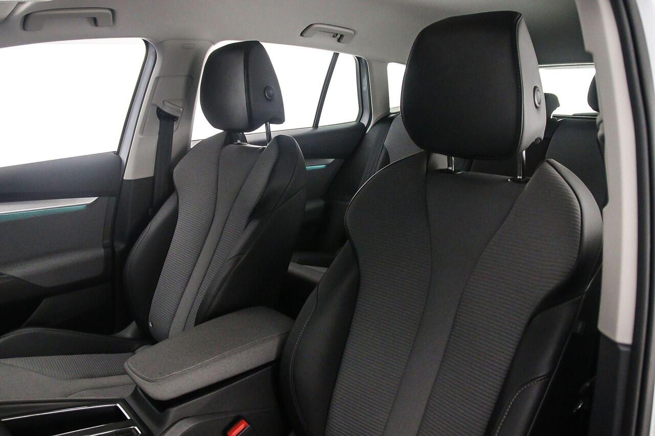 Skoda Enyaq iV 85 Selection 286pk Automaat Adaptive cruise control, Achteruitrijcamera, Navigatie, Parkeersensoren, LED koplampen, App connect, DAB, Radio