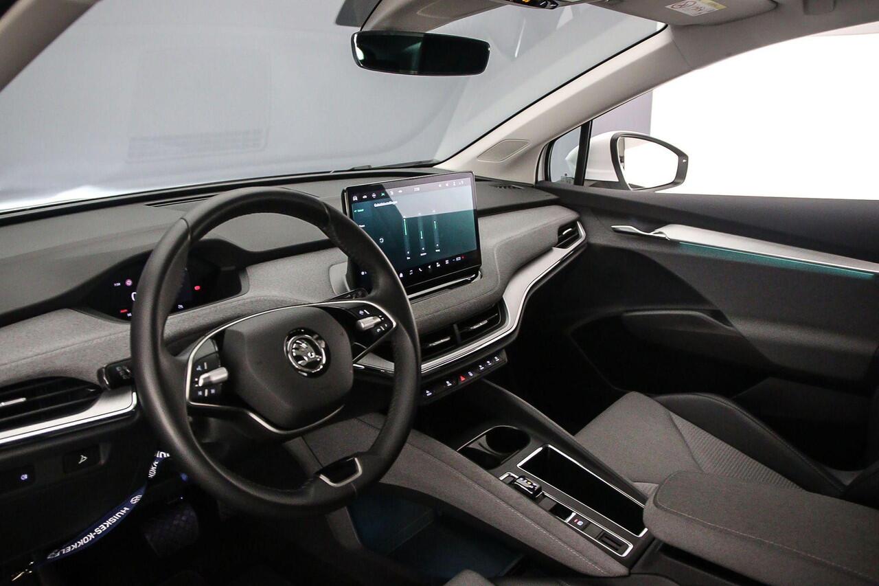 Skoda Enyaq iV 85 Selection 286pk Automaat Adaptive cruise control, Achteruitrijcamera, Navigatie, Parkeersensoren, LED koplampen, App connect, DAB, Radio