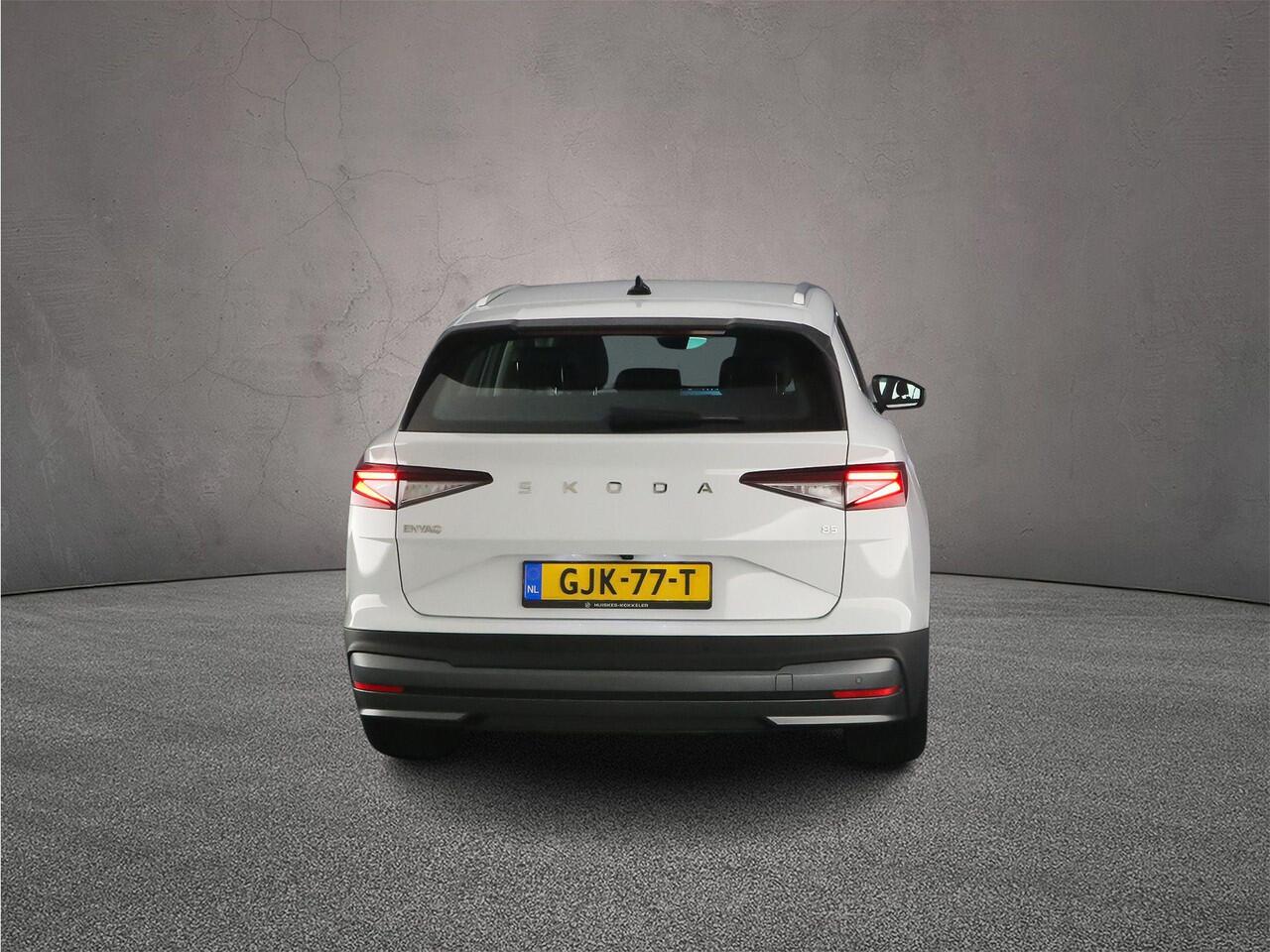 Skoda Enyaq iV 85 Selection 286pk Automaat Adaptive cruise control, Achteruitrijcamera, Navigatie, Parkeersensoren, LED koplampen, App connect, DAB, Radio