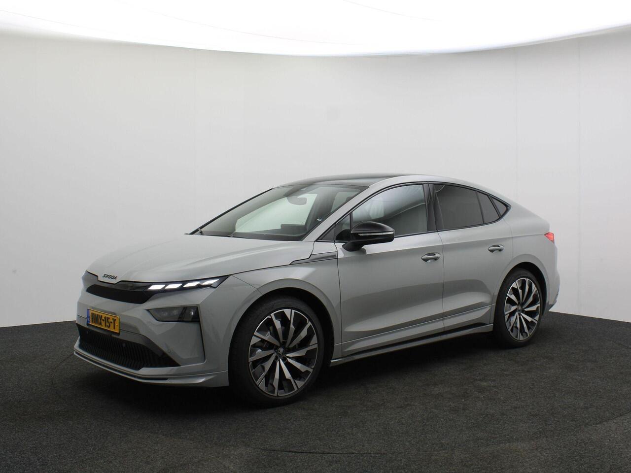 Skoda Enyaq iV Coupé 60 Sportline 204pk Automaat Adaptive cruise control, Achteruitrijcamera, Panoramadak, Navigatie, Stuurwiel verwarmd, Stoelverwarming, LED matrix koplampen, Parkeersensoren