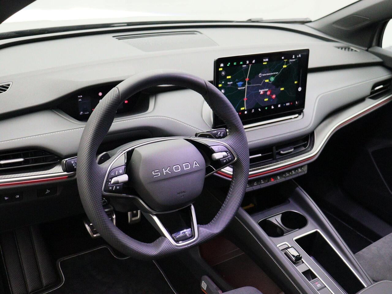 Skoda Enyaq iV Coupé 60 Sportline 204pk Automaat Adaptive cruise control, Achteruitrijcamera, Panoramadak, Navigatie, Stuurwiel verwarmd, Stoelverwarming, LED matrix koplampen, Parkeersensoren