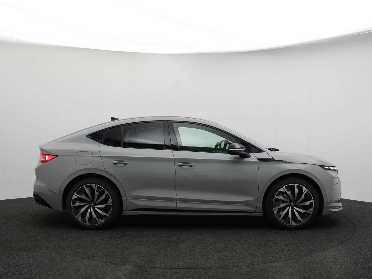 Skoda Enyaq iV Coupé 60 Sportline 204pk Automaat Adaptive cruise control, Achteruitrijcamera, Panoramadak, Navigatie, Stuurwiel verwarmd, Stoelverwarming, LED matrix koplampen, Parkeersensoren