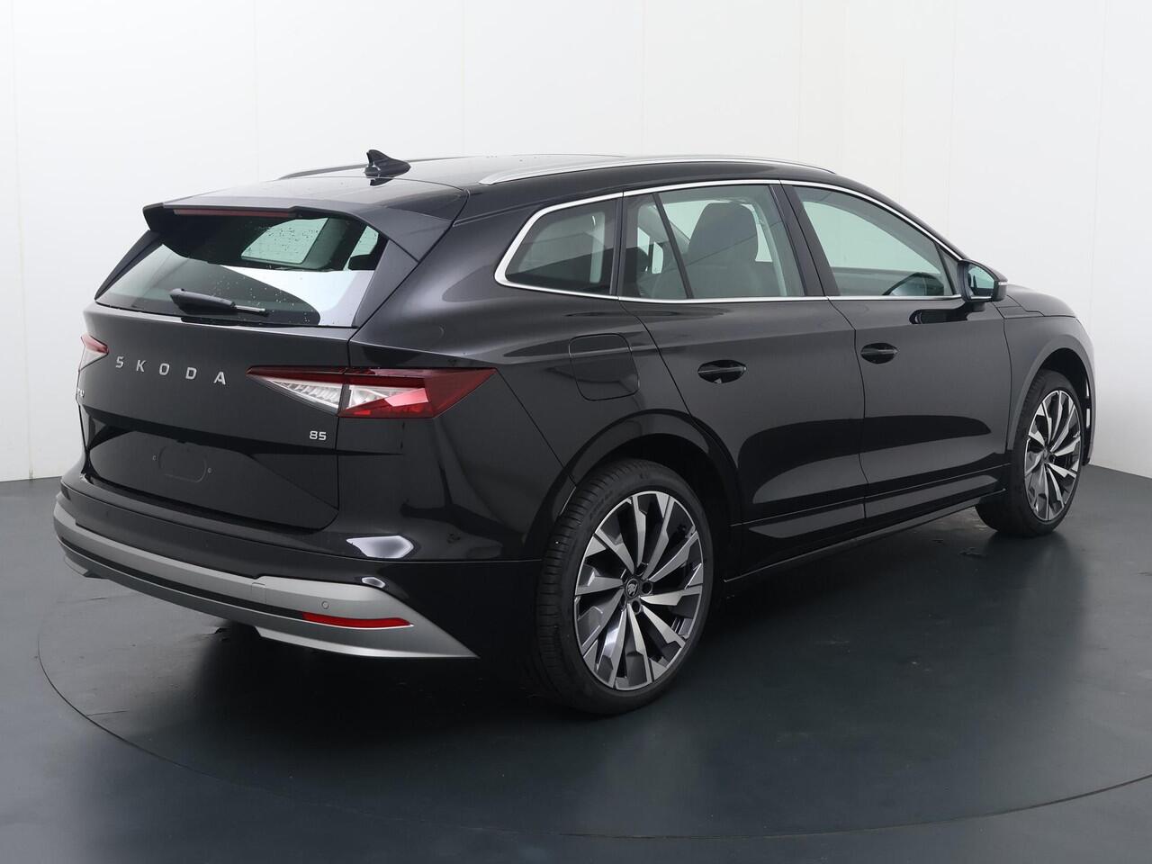 Skoda Enyaq iV 85 Selection 286 PK | Panoramadak | 21" Lichtmetalen velgen | Trekhaak